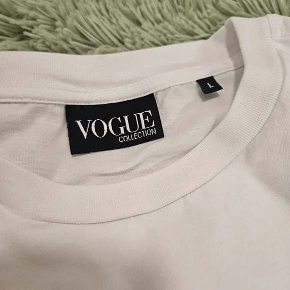 Vogue Collection White T-Shirt Size Large - Picture 5 of 9